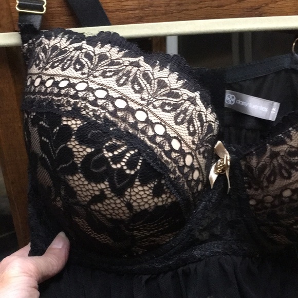 Daisy Fuentes Other - Daisy Fuentes 1X Black lace ninety & panties NWT